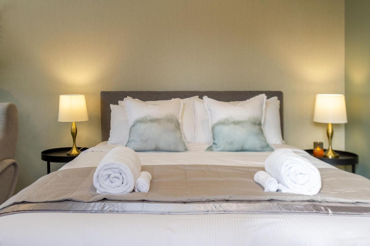 Luxury Escape For 2, Single Level Studio, Papanui クライストチャーチ エクステリア 写真