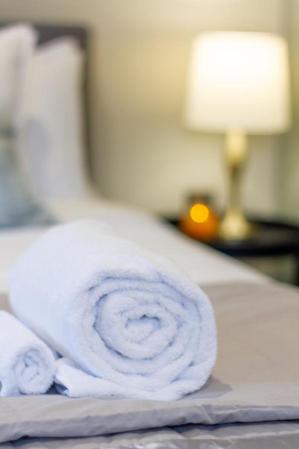 Luxury Escape For 2, Single Level Studio, Papanui クライストチャーチ エクステリア 写真