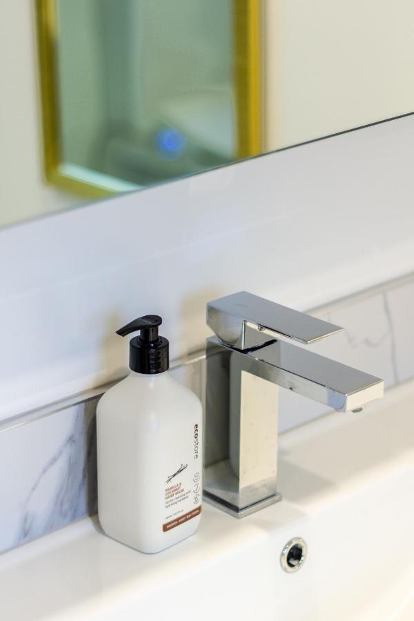 Luxury Escape For 2, Single Level Studio, Papanui クライストチャーチ エクステリア 写真
