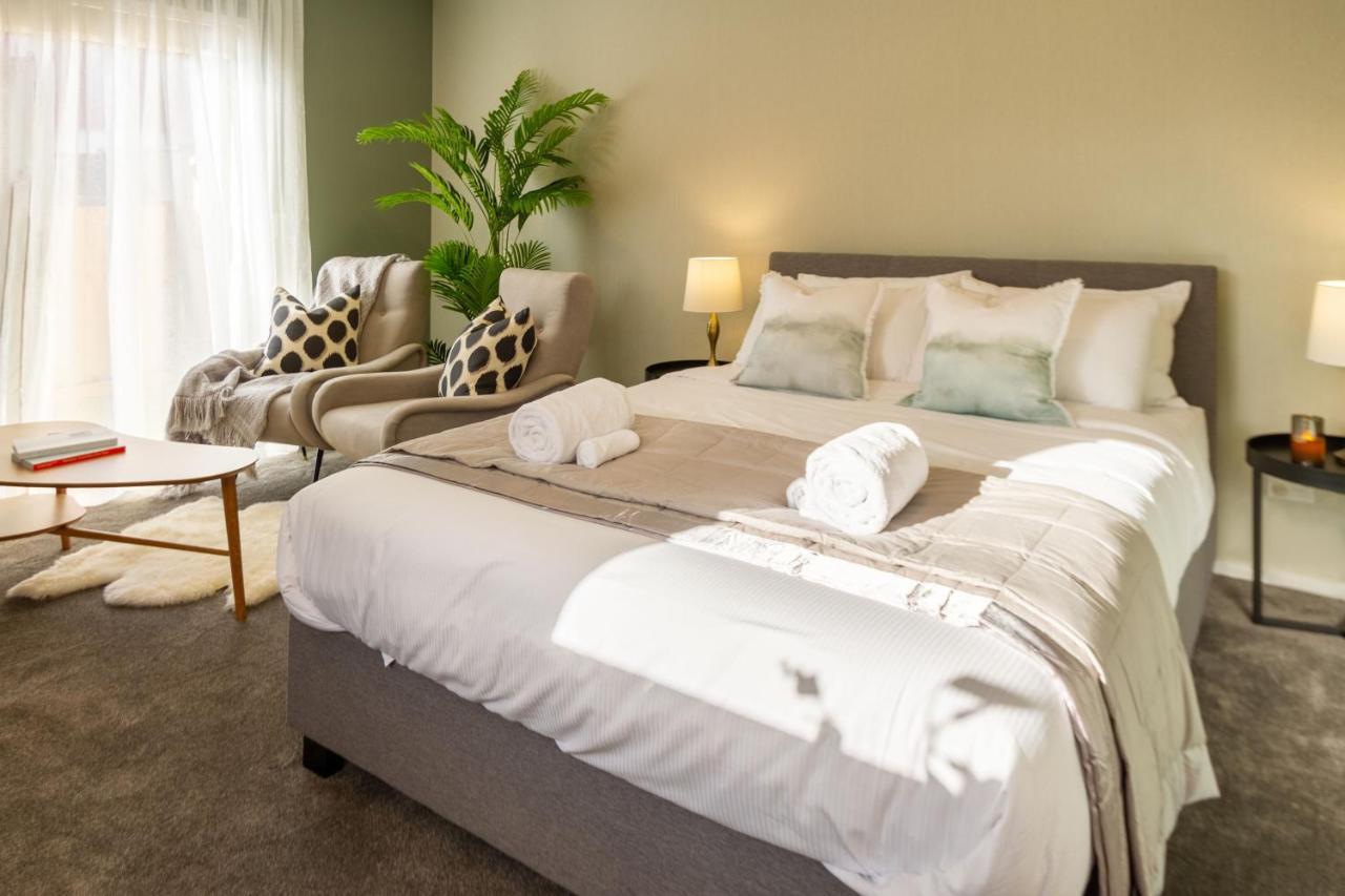 Luxury Escape For 2, Single Level Studio, Papanui クライストチャーチ エクステリア 写真